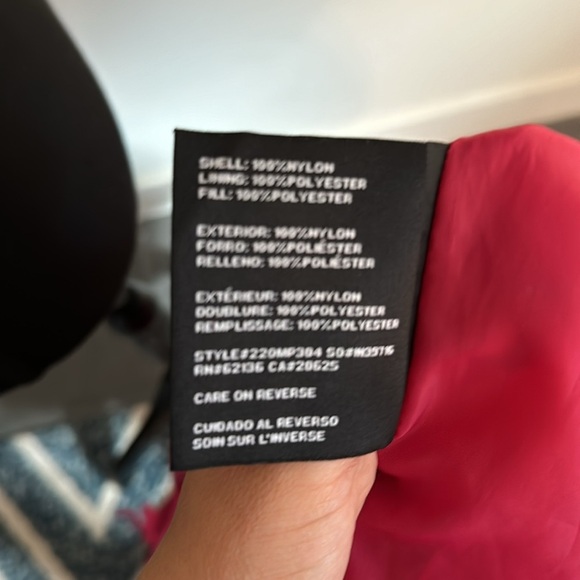 Winter jacket beautiful pink Color XS GUESS - Picture 9 of 9